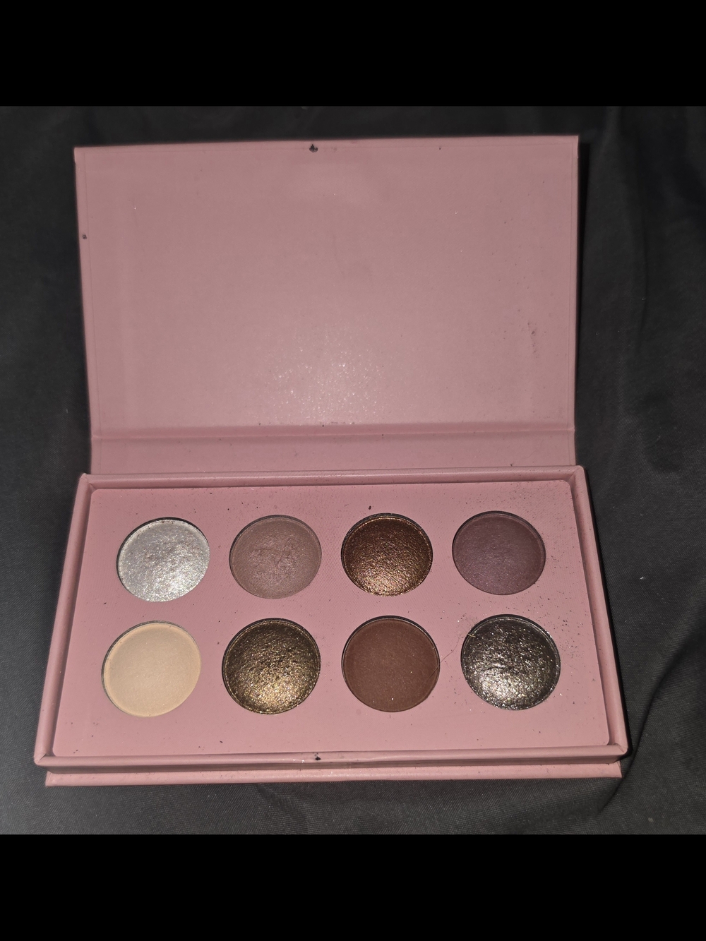 UCANBE 8 Color Matte Sparkling Shimmer Baked Eyeshadow Palette